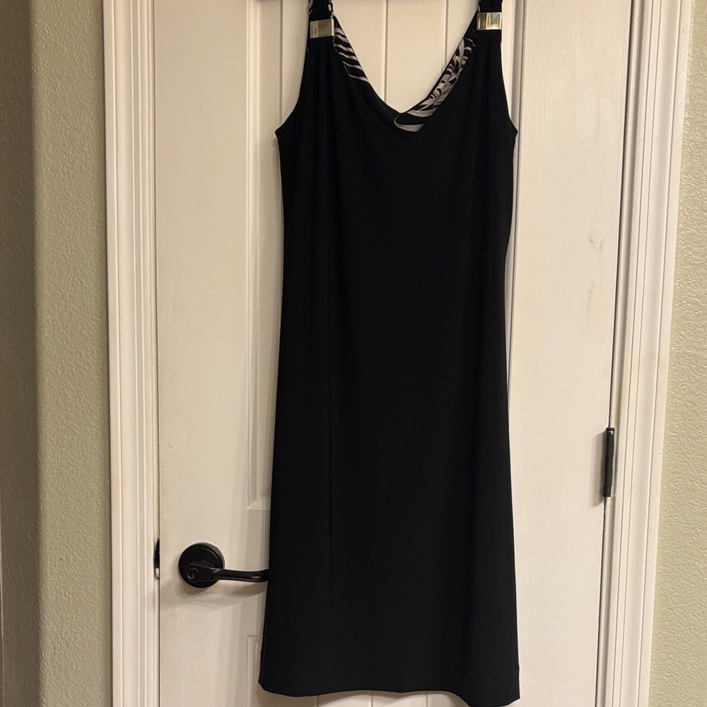 White House Black Market Reversible Black and Cream Tropical Midi Dress - Picture 2 of 2